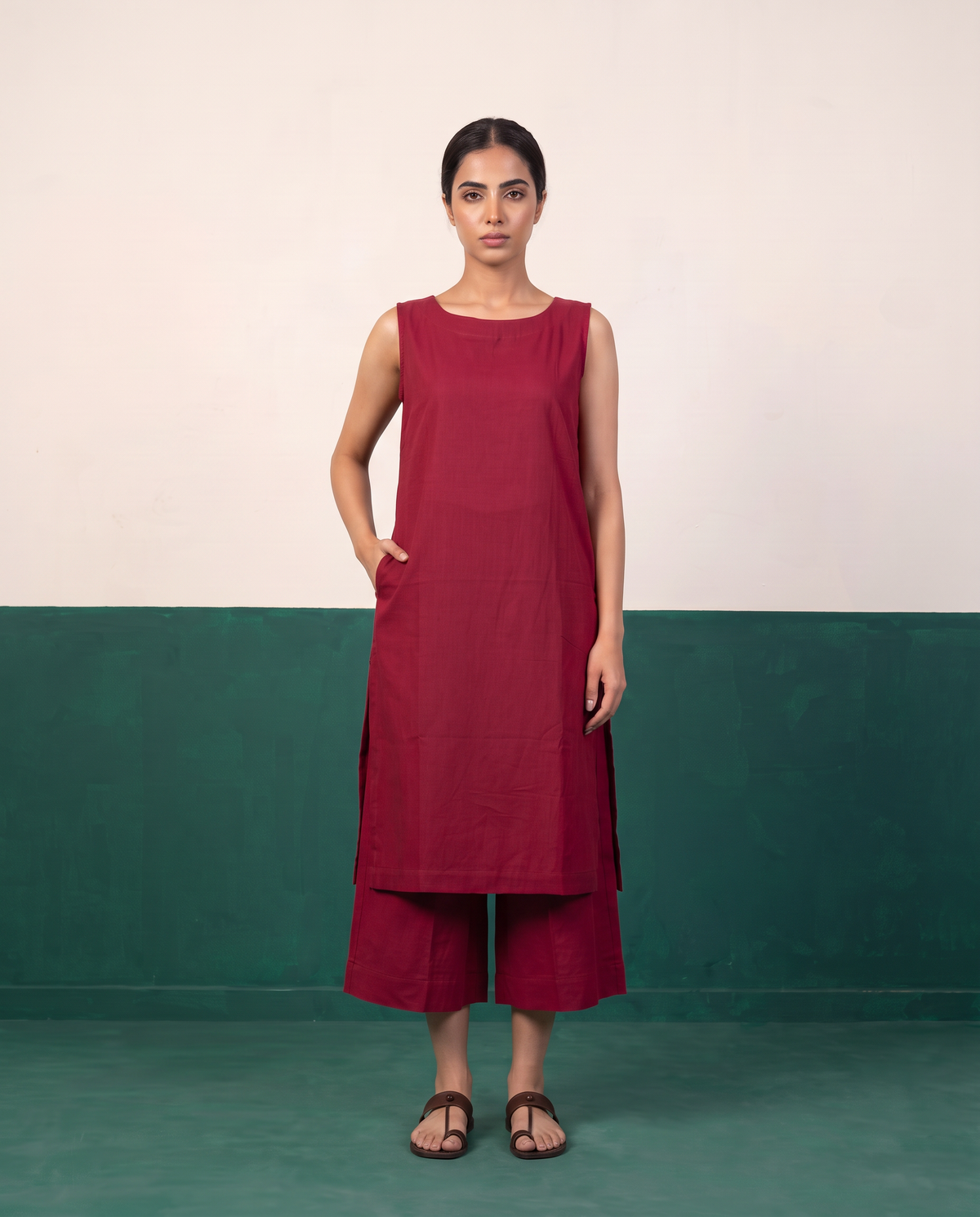 Maroon Sleeveless Kurta & Culottes Set